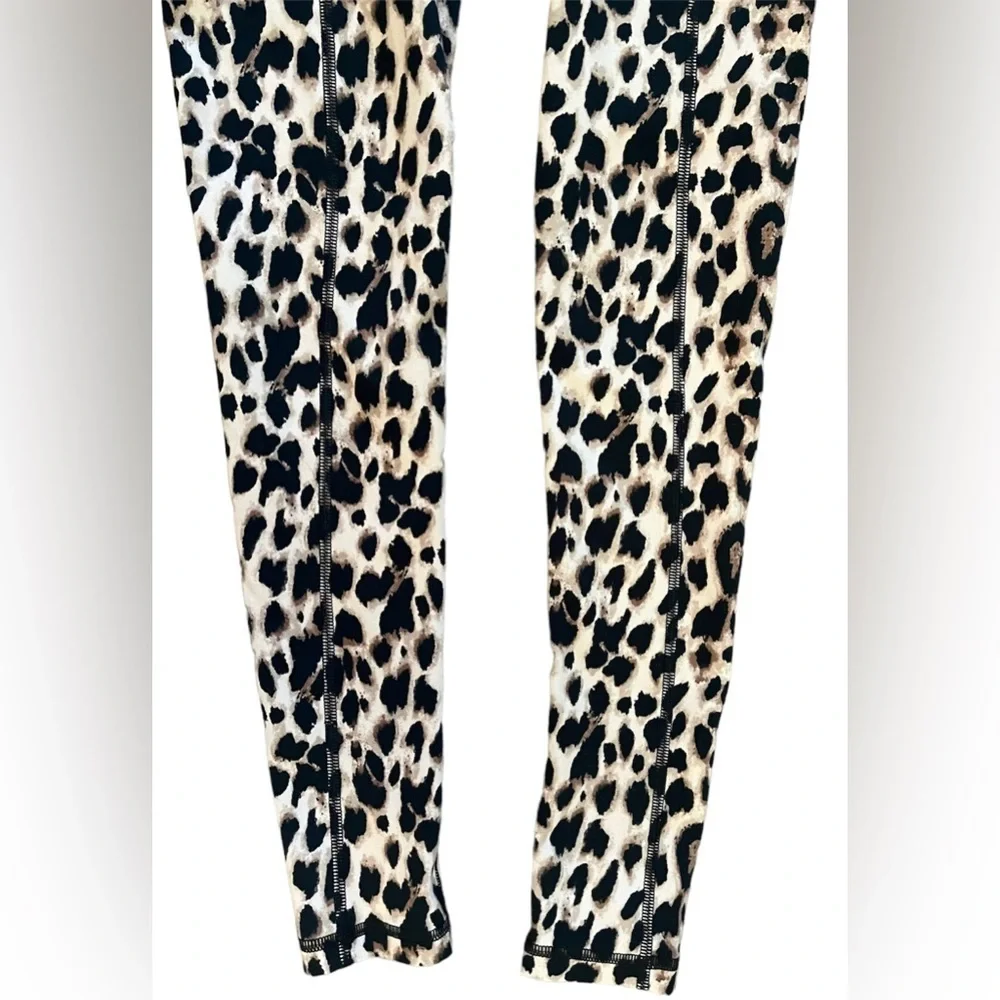 Victoria’s Secret incredible essential leggings Sz 4 - Picture 5 of 7